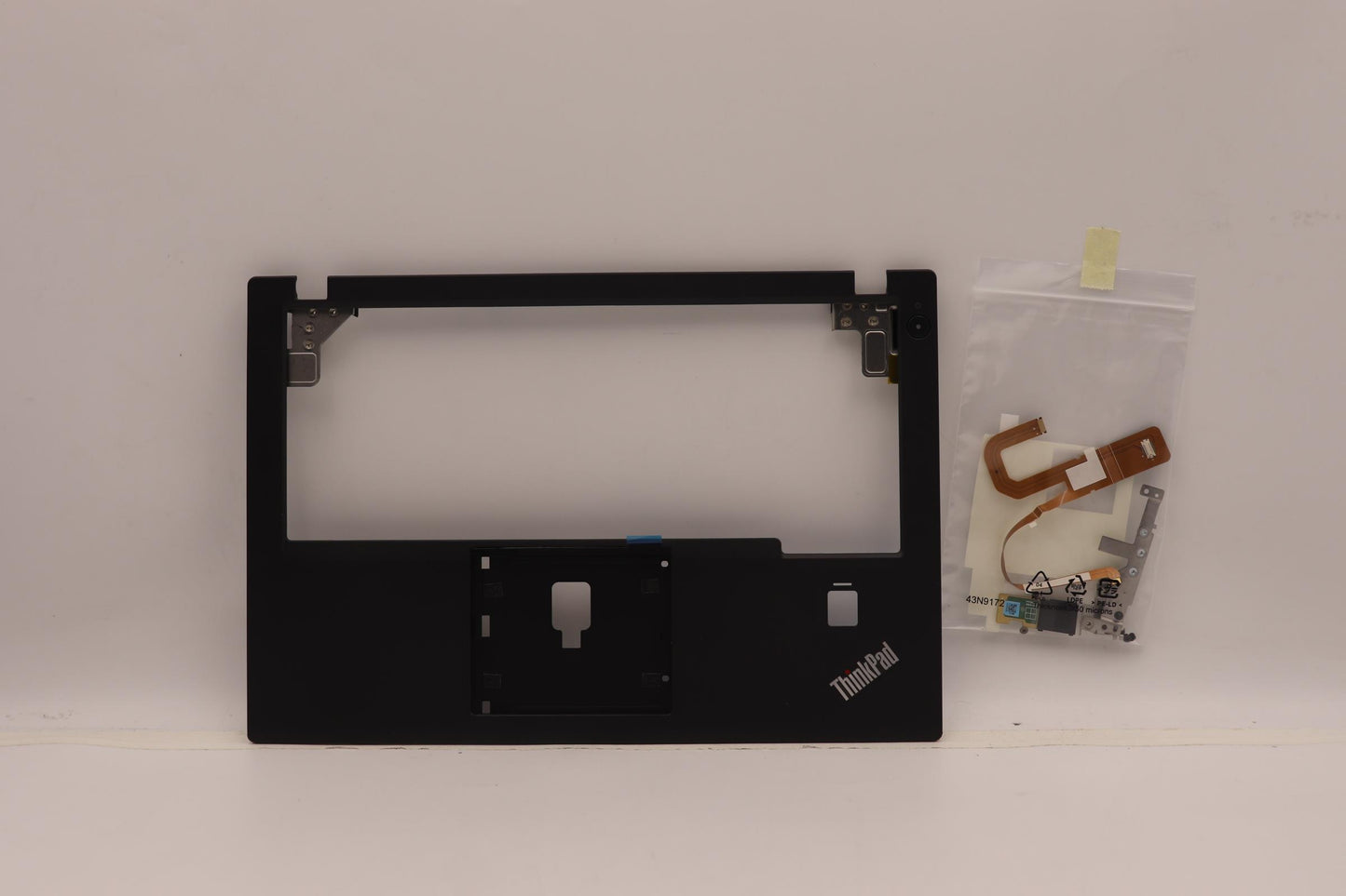 Lenovo Mech Asm Keyboard Bezel Asm Wi - 01HW957