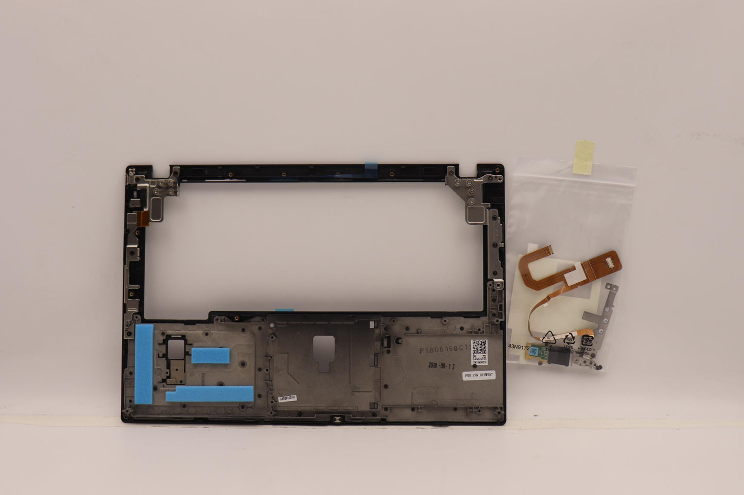 Lenovo Mech Asm Keyboard Bezel Asm Wi - 01HW957