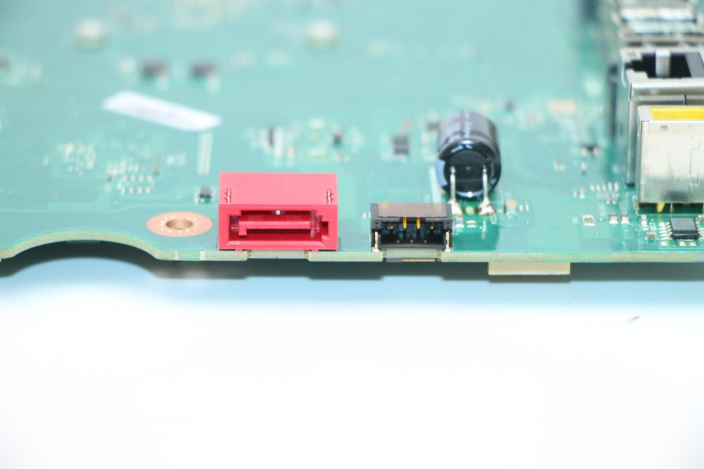 Lenovo Mb Dis P-4415 2G Hdmi-In Win W - 01LM134