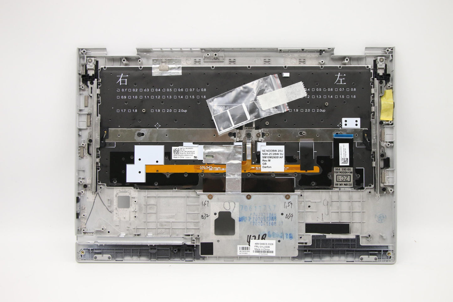 Lenovo C-Cover,Kbd,Dfn+Fuyu,Bg,Slv - 01LV039