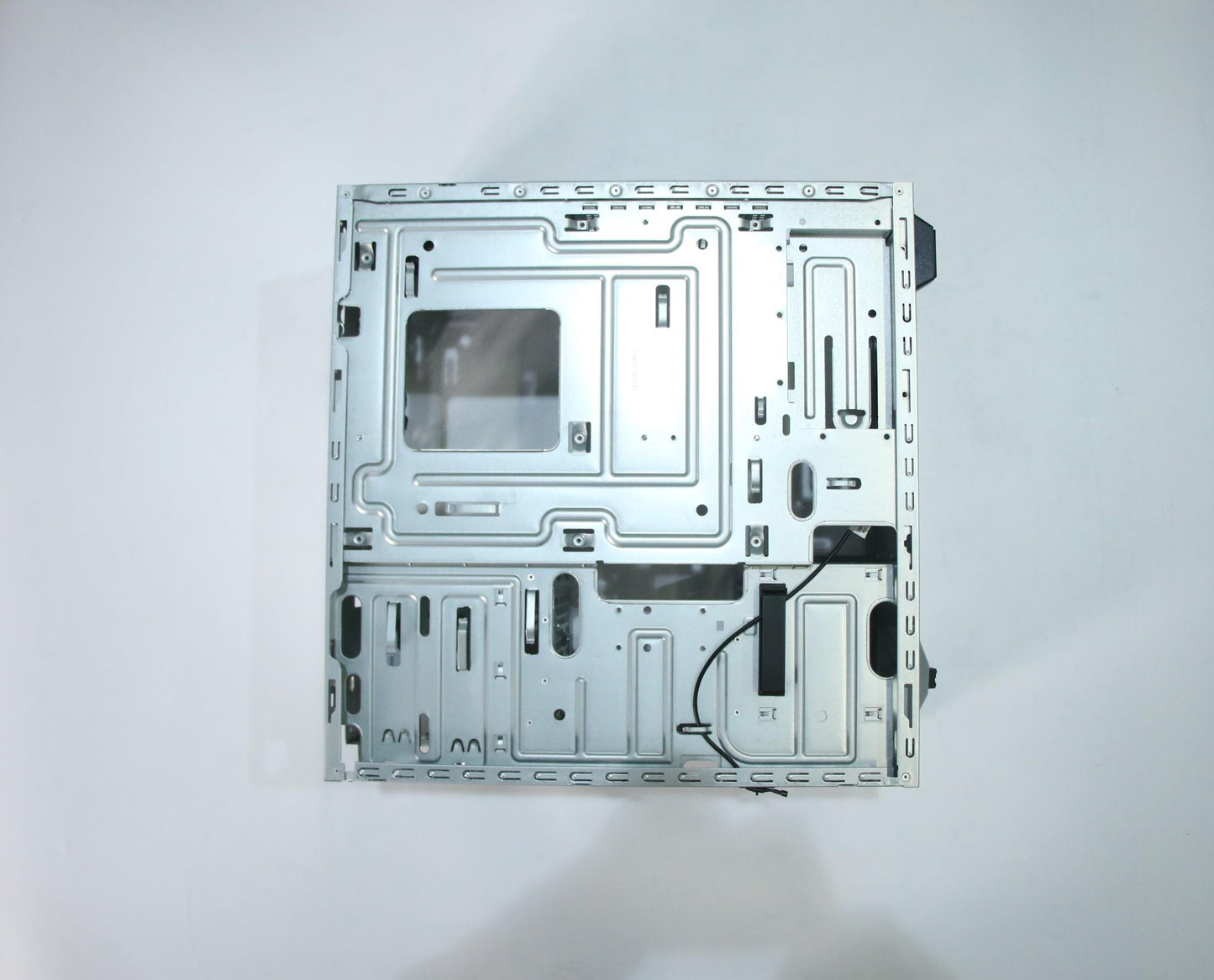 Lenovo 34L,Chassismetal Assembly,Y720 - 01MN282