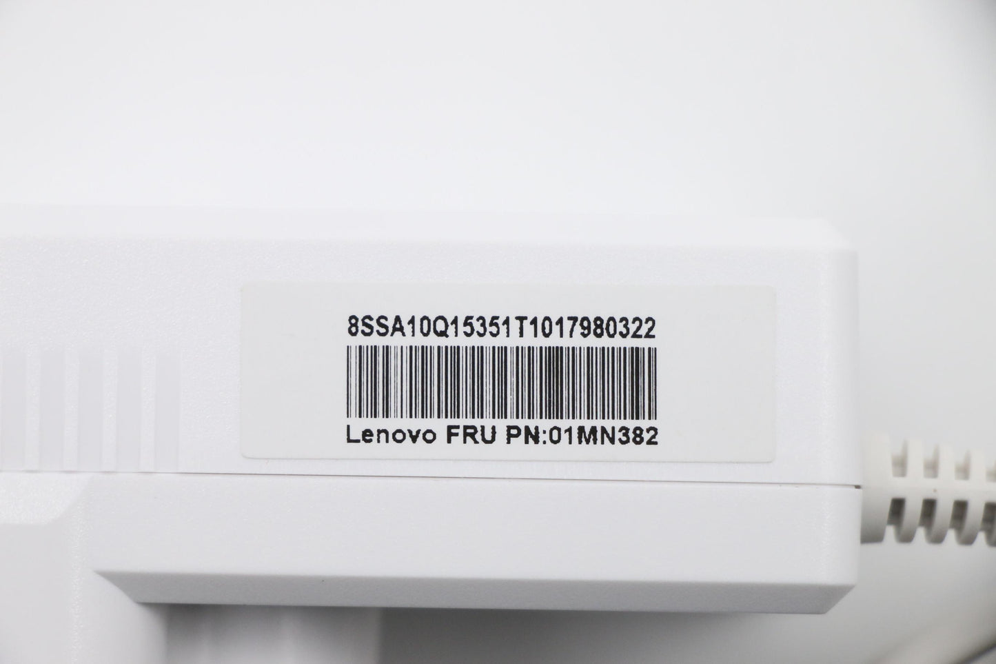 Lenovo Spk Adapter20V/30W White Uk - 01MN382