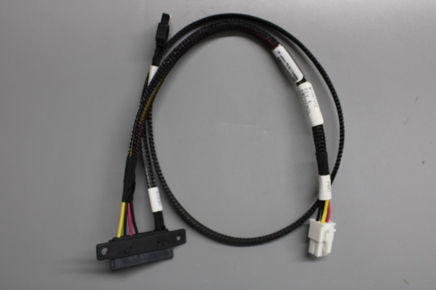 Lenovo Ocs6100 500Mm Sata Cable - 01PG986
