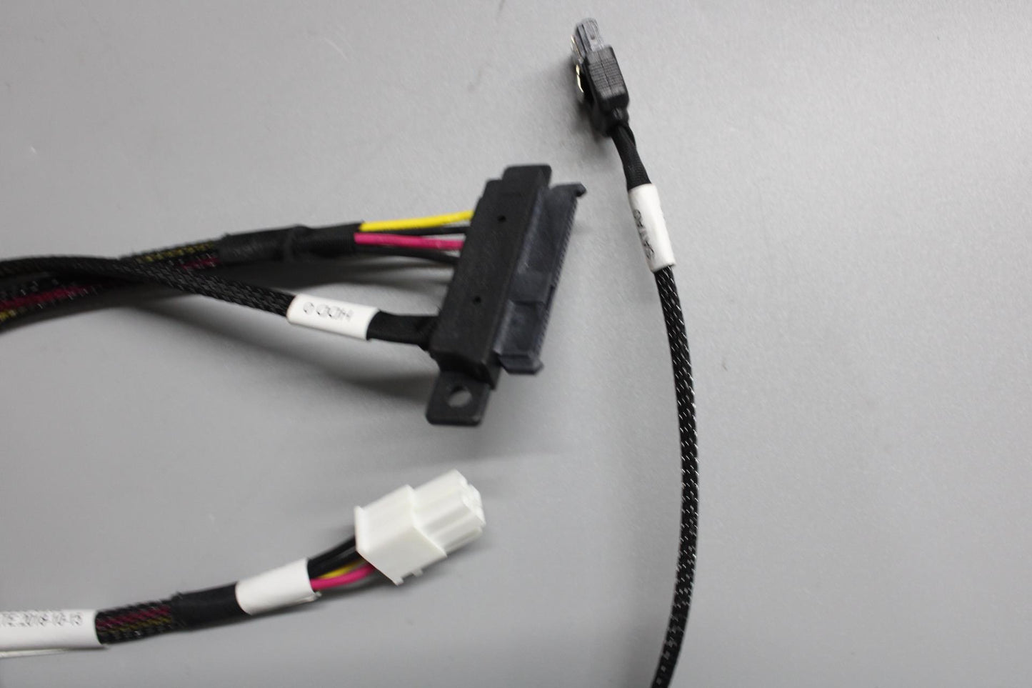 Lenovo Ocs6100 500Mm Sata Cable - 01PG986