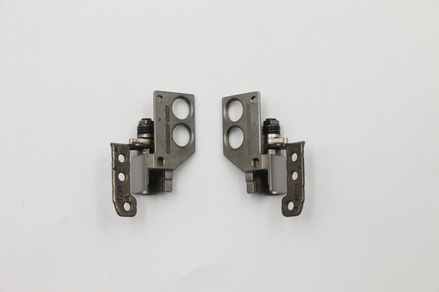 Lenovo 01YR444 Kit Hinge Tp Lh Silver