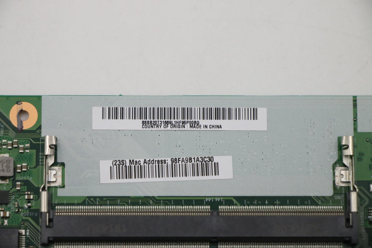 Lenovo Nok I7-8565U P 8Gb N-Tpm Swg - 01YT381