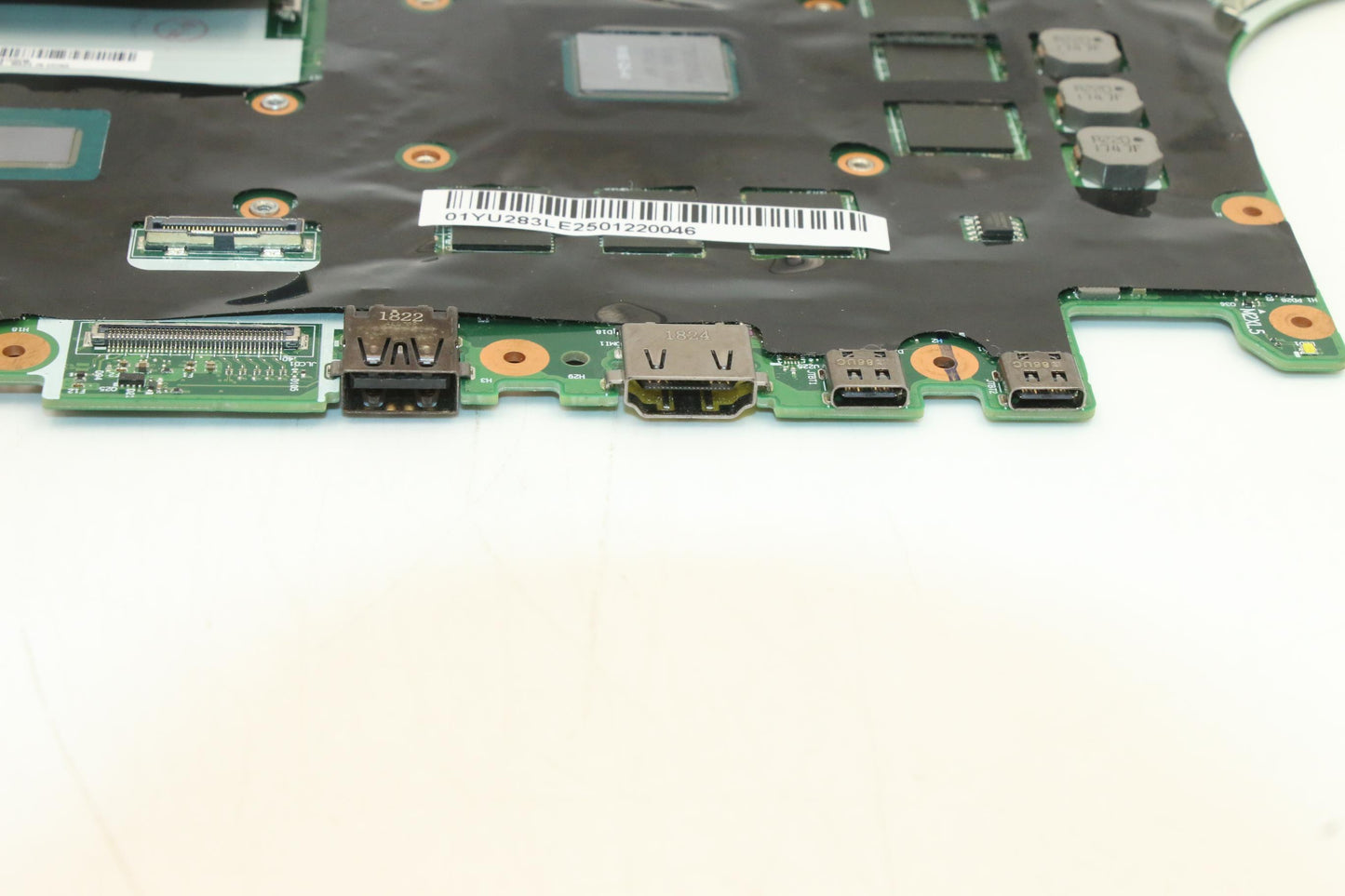 Lenovo Win,E-2186M,P5,16G,Amt,Y-Tpm2 - 01YU283