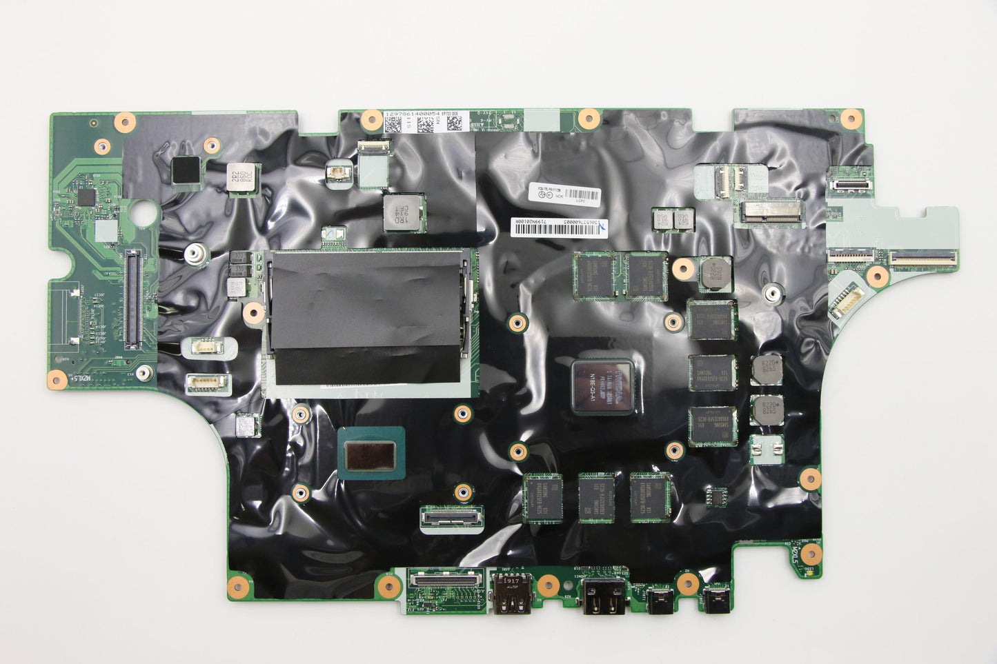 Lenovo Nok,E-2176M,P4,8G,Amt,Y-Tpm2 - 01YU295