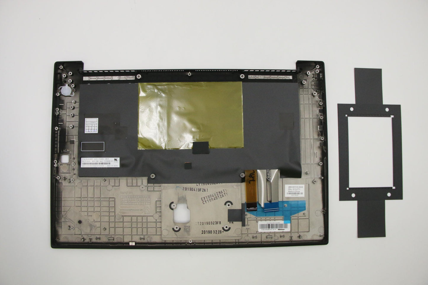 Lenovo 01YU789 Assembly Ucase W/Kb Ru W/O Fpr