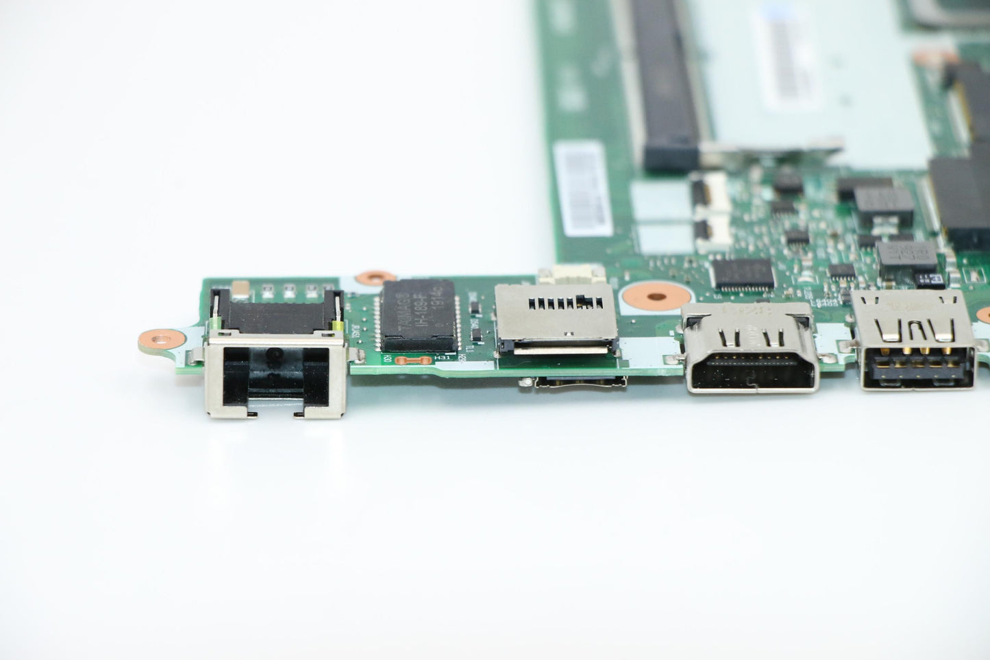 Lenovo Mb I7-8565U,Dis,2Gwin,Nt,Ytp,D - 02DM272