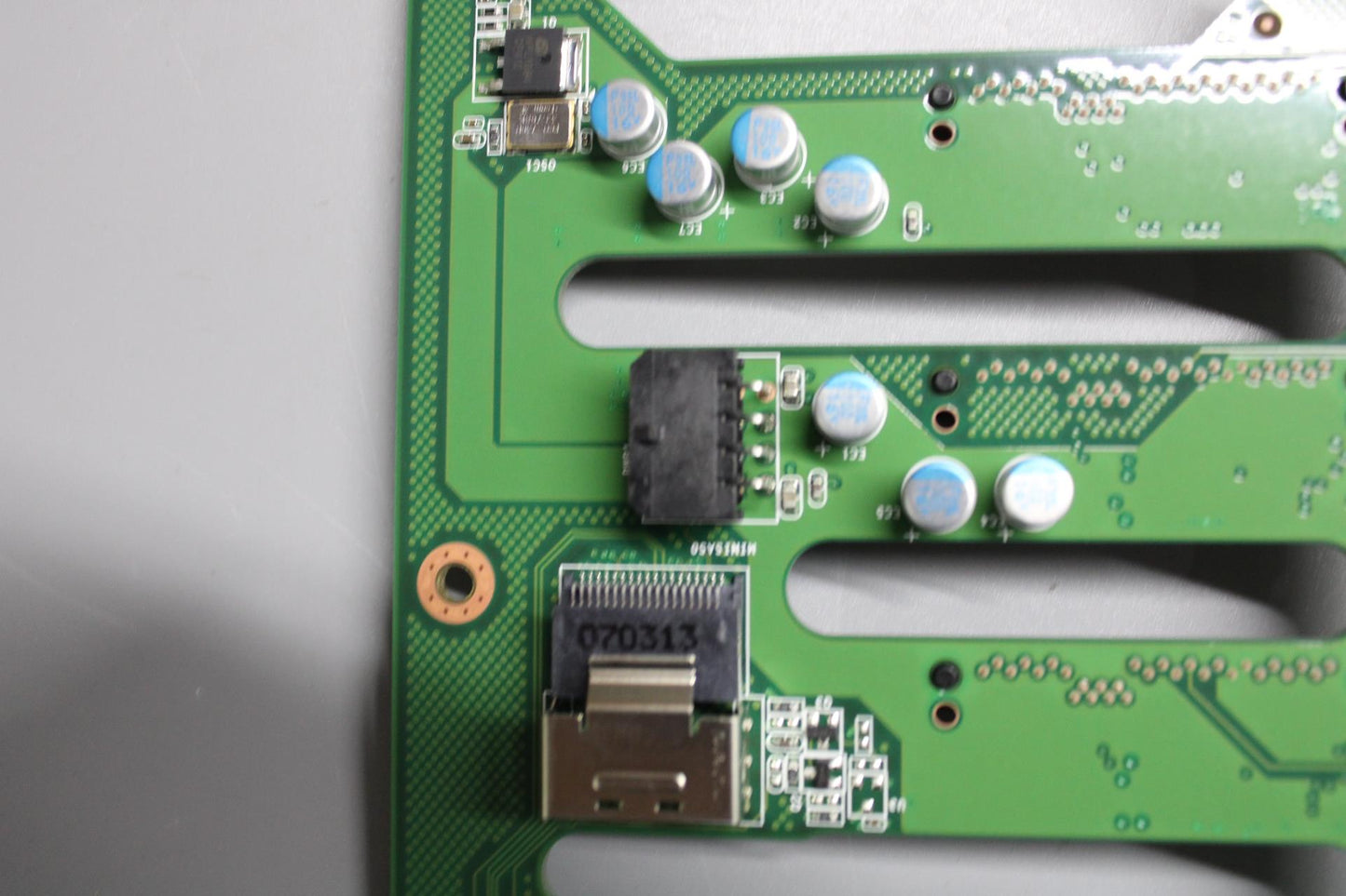 Lenovo Bp Backplane - 03T8868