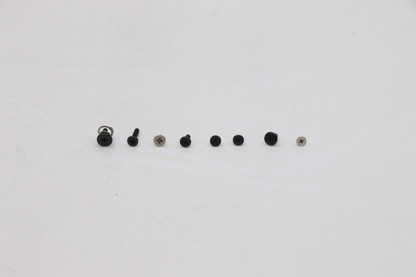Lenovo Ks Kits Screws And Labels - 04W6949