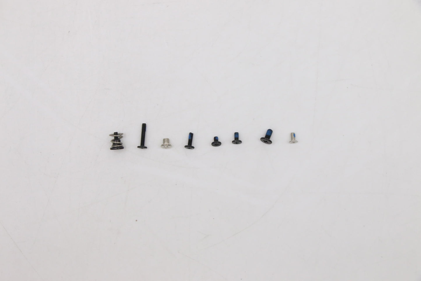 Lenovo Ks Kits Screws And Labels - 04W6949