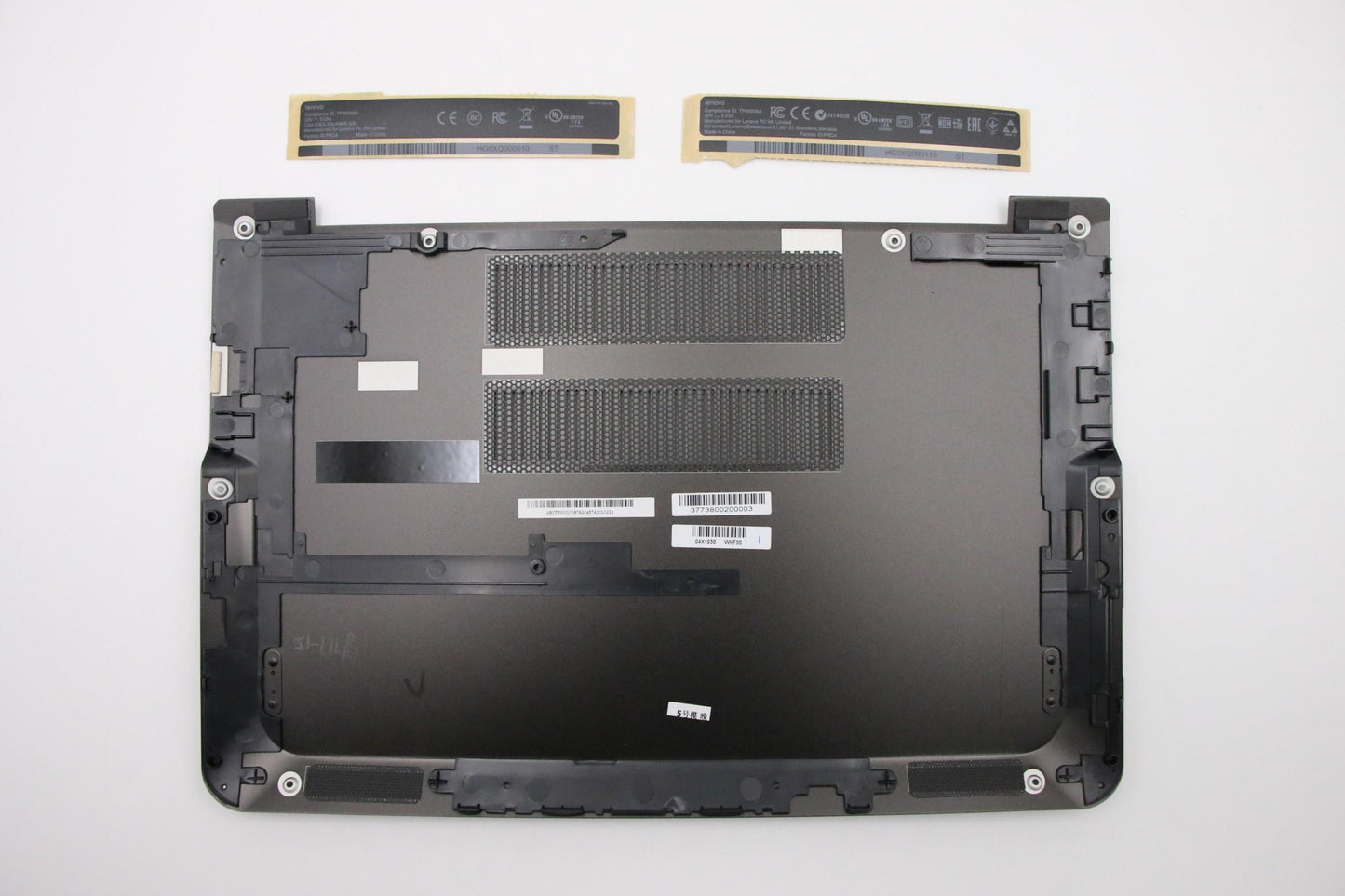 Lenovo Cover Base Cover Asm Row For N - 04X1930