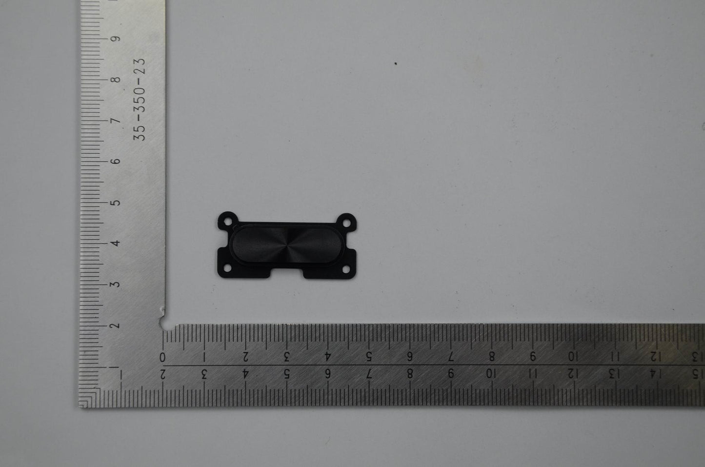 Lenovo Blade2-13W_Open_Button Black - 5B69A6MYSA