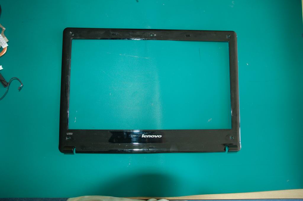 Lenovo 31038861 Bezel Ll1 Lcd Assembly