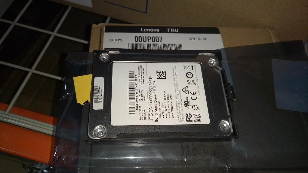 Lenovo Sd Solid State Drives - 00UP007