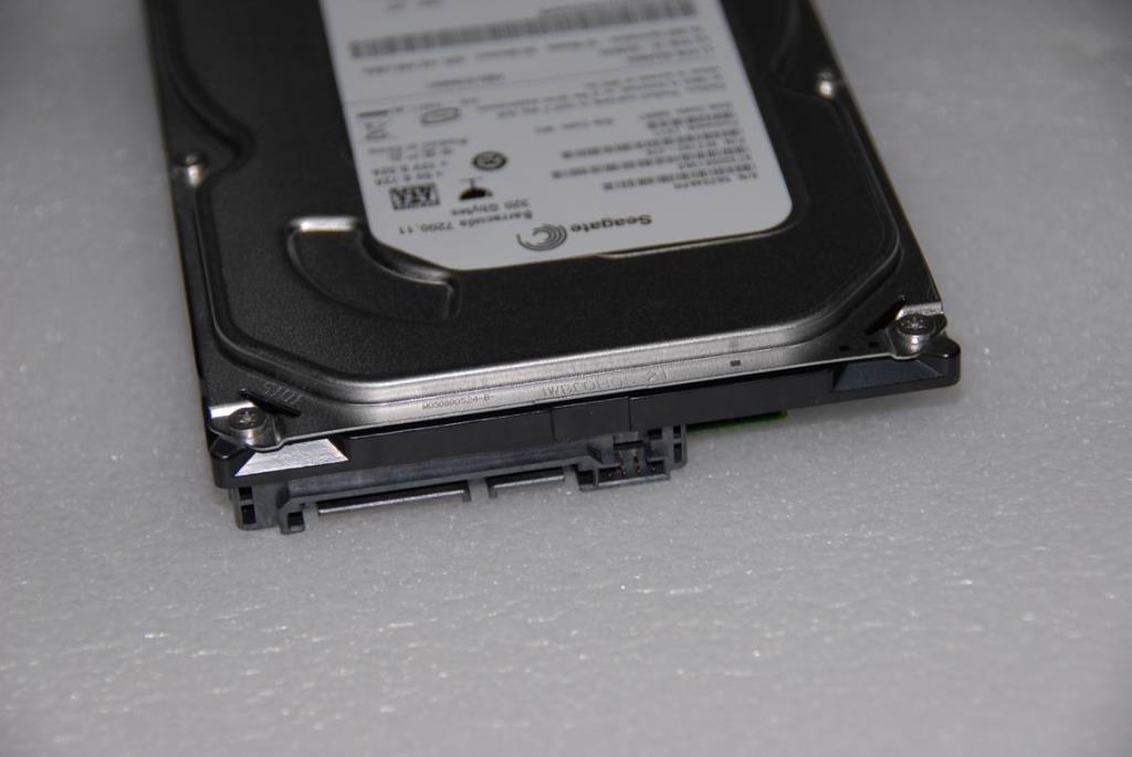 Lenovo 16003534 St3320813As 320G8M7200Sata2Hdd