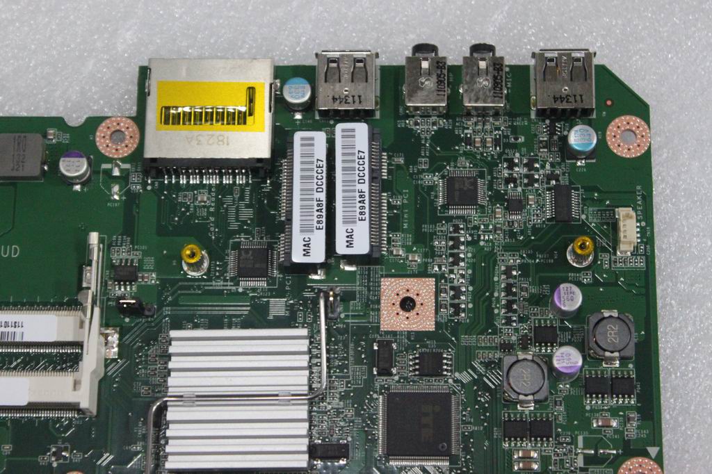 Lenovo Mb C325 A Hudson Uma 1.65G Cpu - 11013949