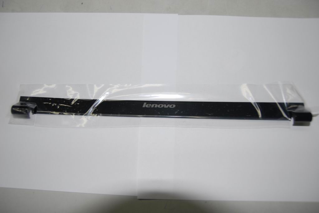 Lenovo 31034363 Lt32P Lcd Bezel 60.4Y711.001