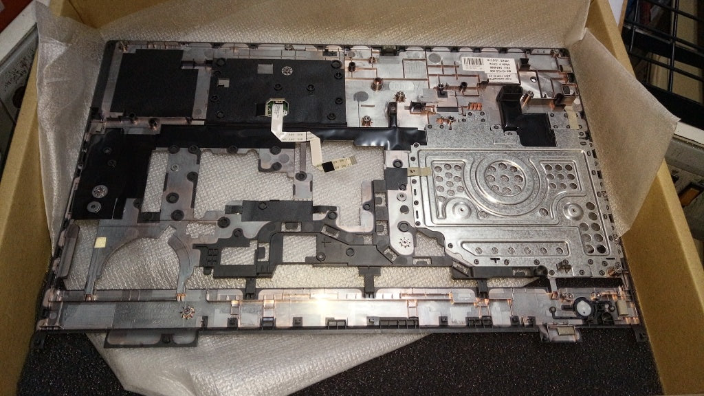 Lenovo Kp Kybd Bezels And Palmrests - 04X4888
