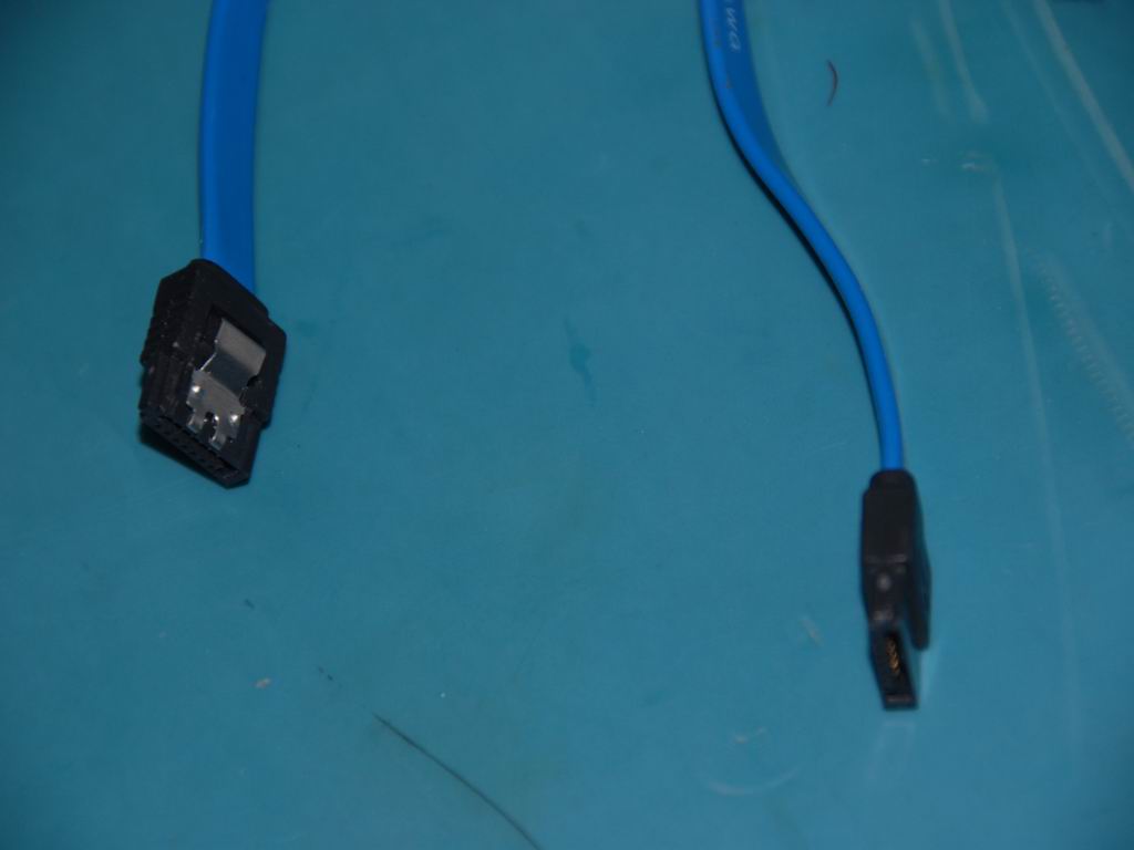 Lenovo 31034765 Cable Lx 250 Mmsata Data (R)