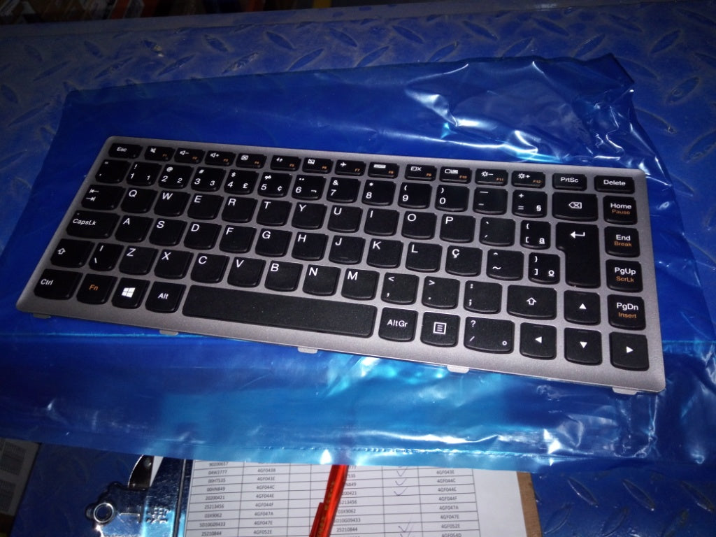 Lenovo Kb Keyboards External - 25213456