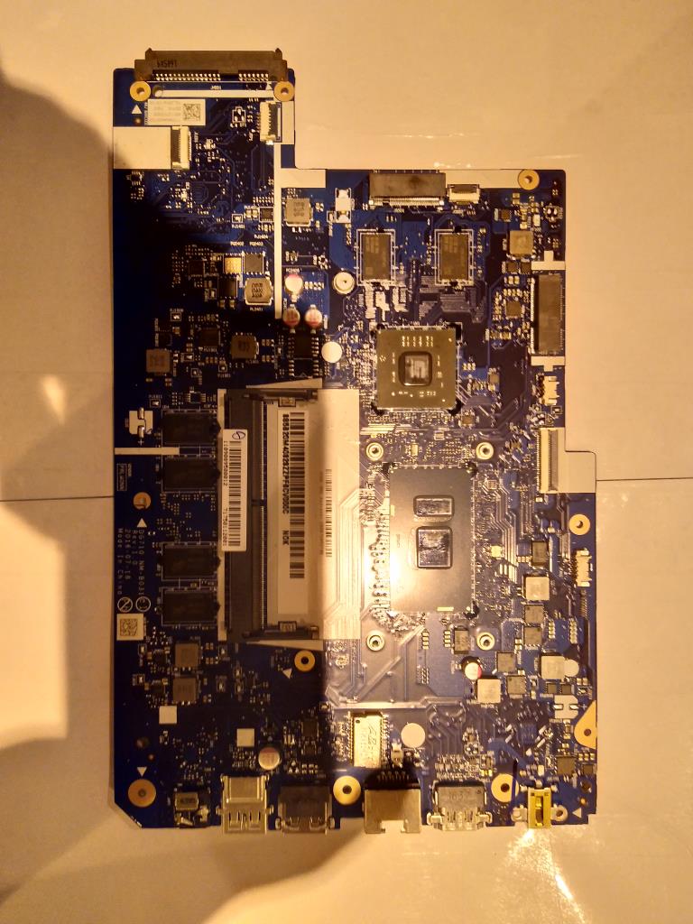 Lenovo Mb Mb031 V2G D4G I7 2+2U Blk - 5B20M40828