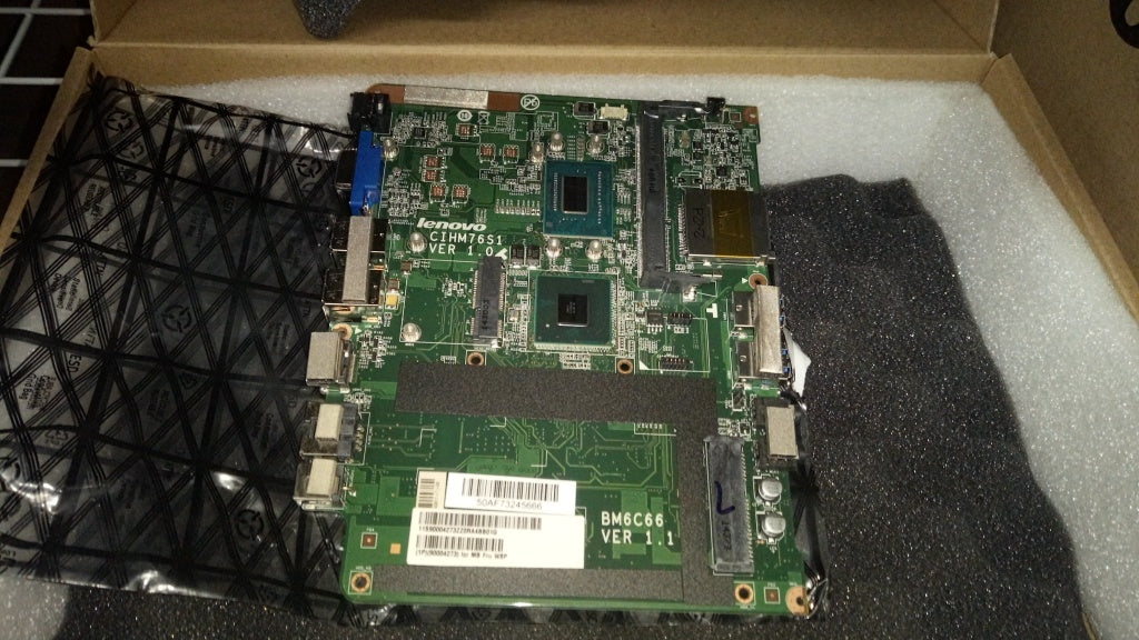 Lenovo Mainboard Q190 W8P 3217U 1.8G - 90004273