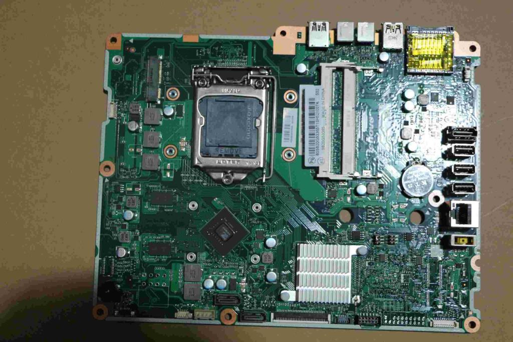 Lenovo Win 8 Mb - 5B20G53365