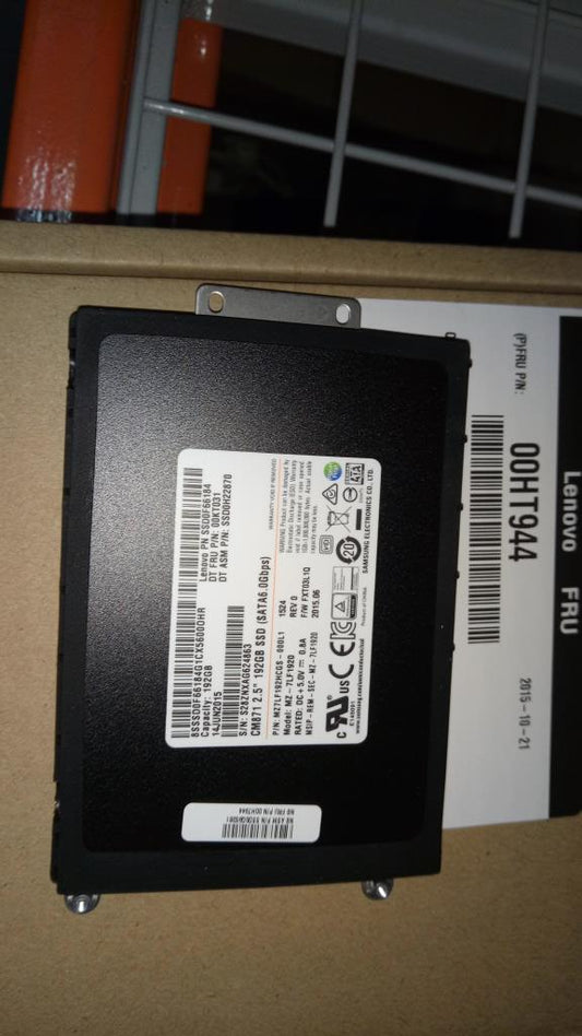 Lenovo Sd Solid State Drives - 00HT944