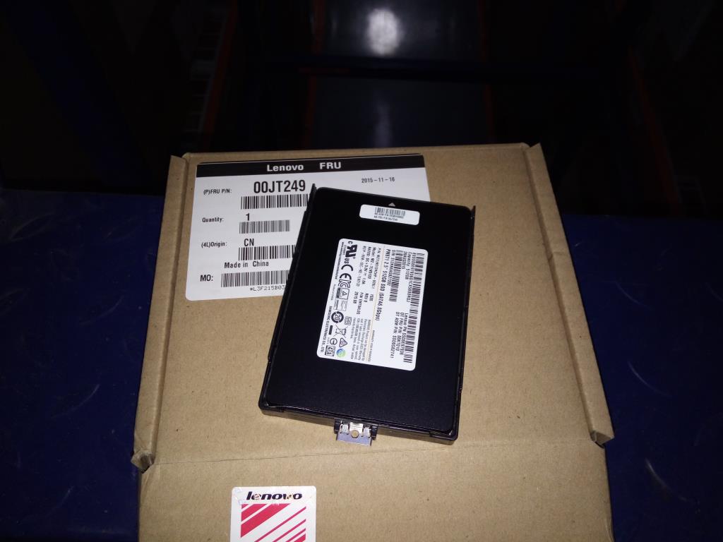 Lenovo Sd Solid State Drives - 00JT249