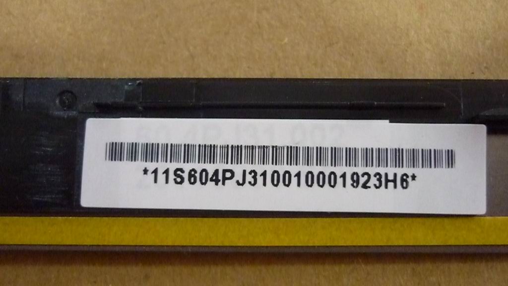 Lenovo 31052029 Lcd Bezel Lu47 W/Camera Hole L