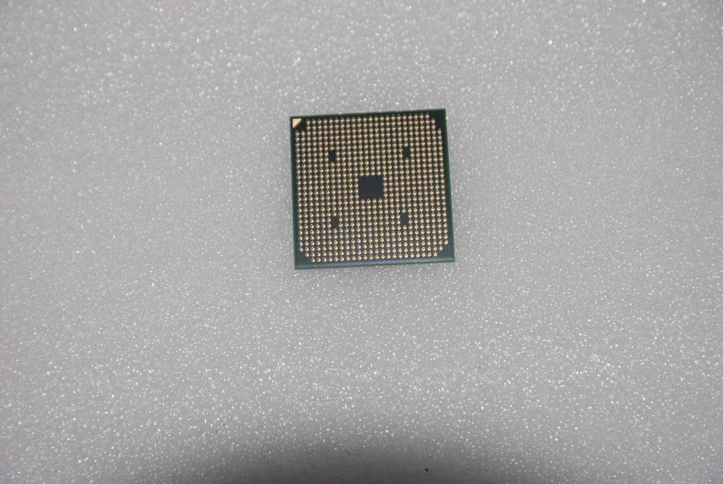 Lenovo Cpu Amd P-N660 3.00G 2M C3 Pga - 102001101