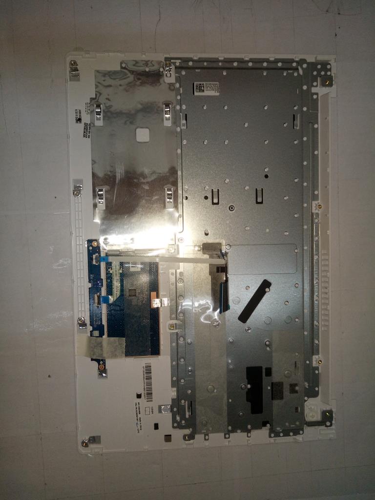 Lenovo Logic Upper Assembly Bl Wht Bl - 5CB0M31067