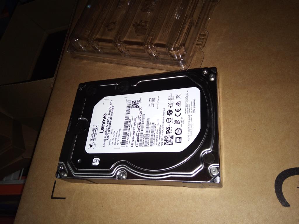 Lenovo Hd Hard Drives - 00LF240