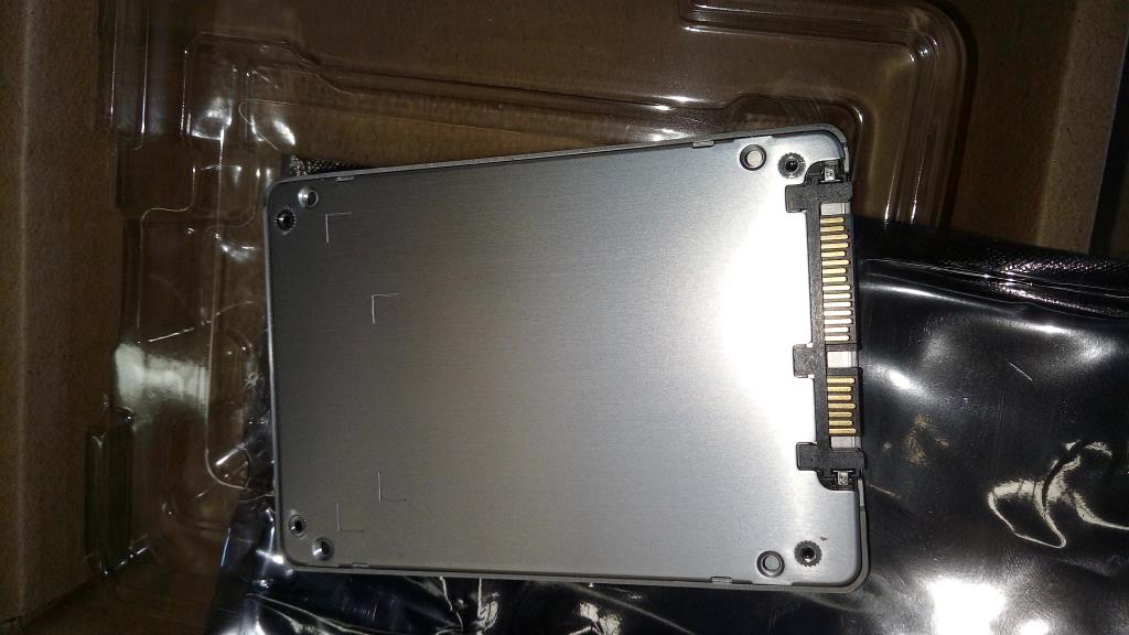 Lenovo Sd Solid State Drives - 00KT002