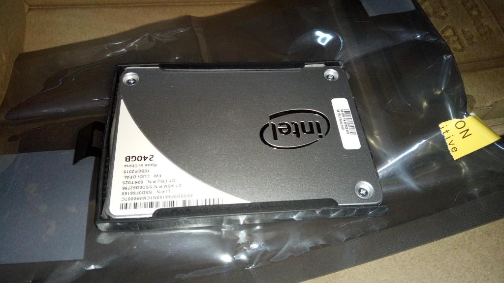 Lenovo Sd Solid State Drives - 00UP017