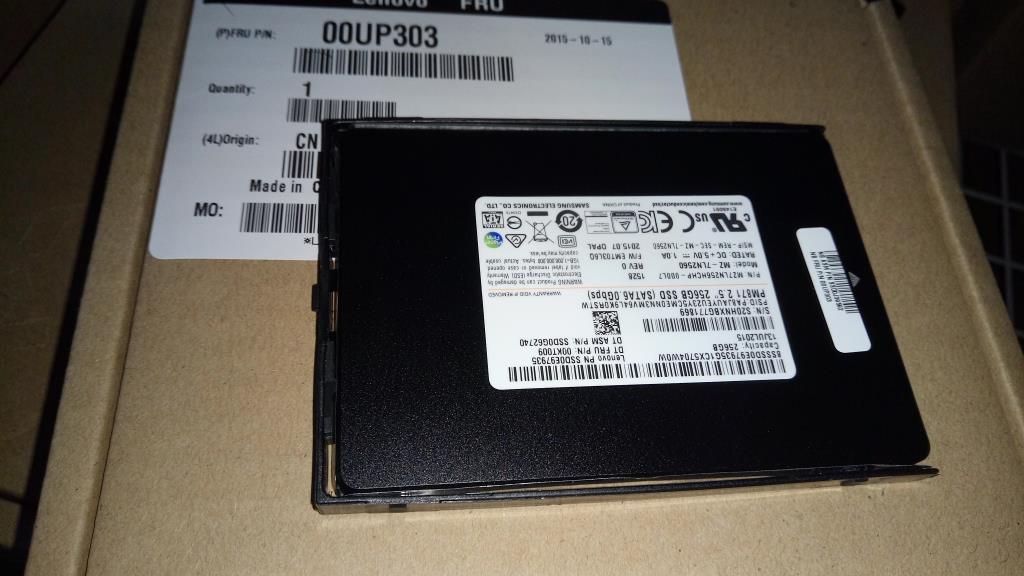 Lenovo Sd Solid State Drives - 00UP303