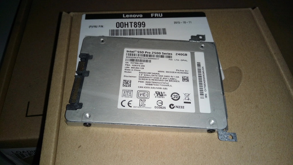 Lenovo 00HT899 Solid State Drives