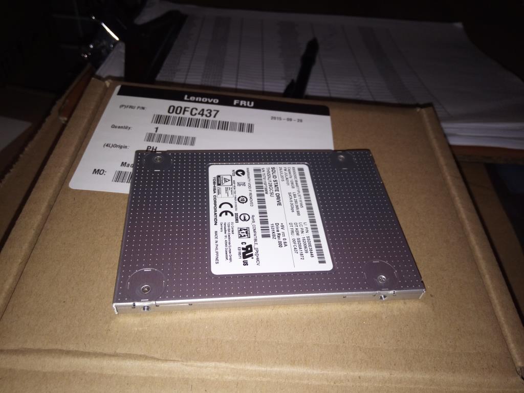 Lenovo 00FC437 Solid State Drives