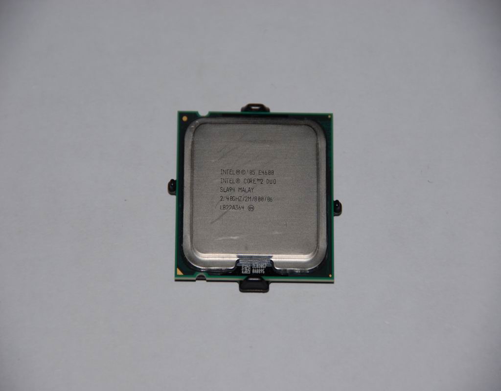 Lenovo Cpu Intel C2D E4600 2.40/800/2 - 1004998