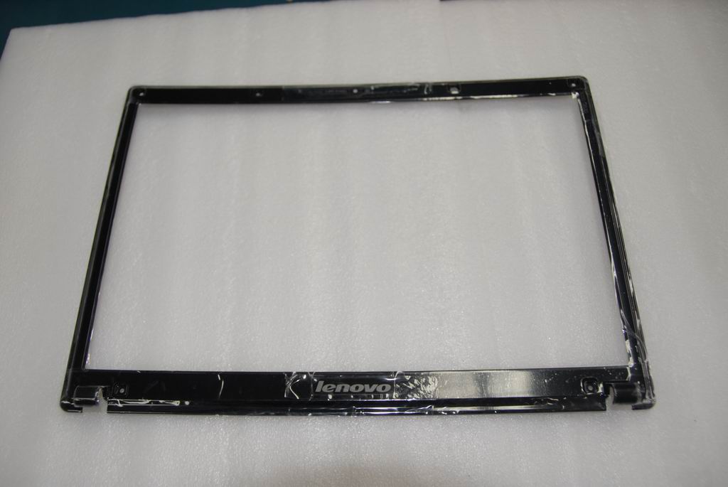 Lenovo 31035183 Bezel Lcd Jiwa3 W/Cam Ap04C000