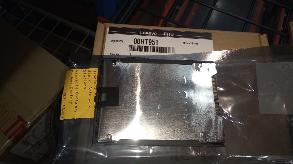 Lenovo Sd Solid State Drives - 00HT951