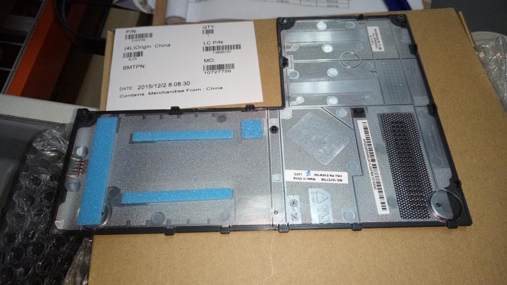 Lenovo Bz Bezels/Doors - 01AW164