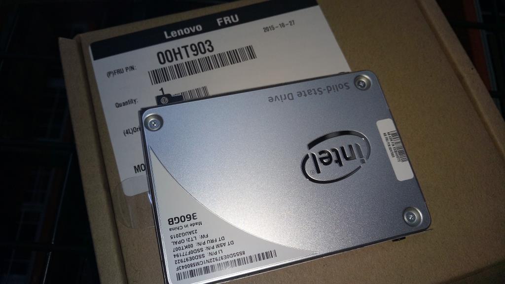 Lenovo Solid State Drives - 00HT903