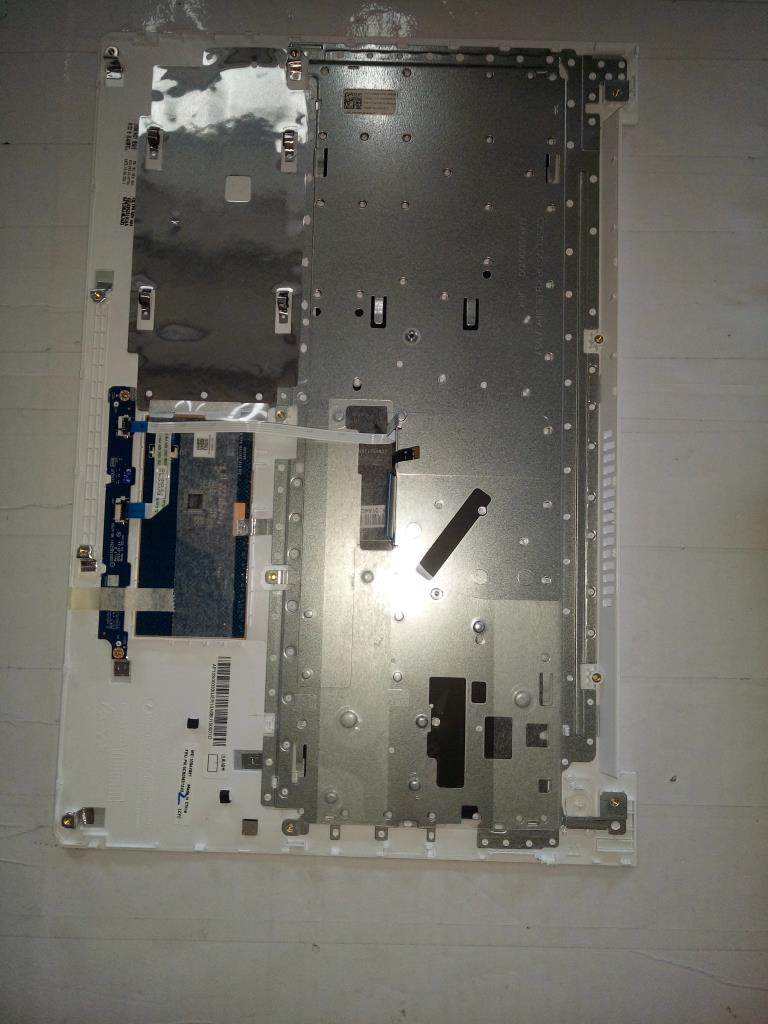 Lenovo Logic Upper Assembly Bl Wht Nr - 5CB0M31242