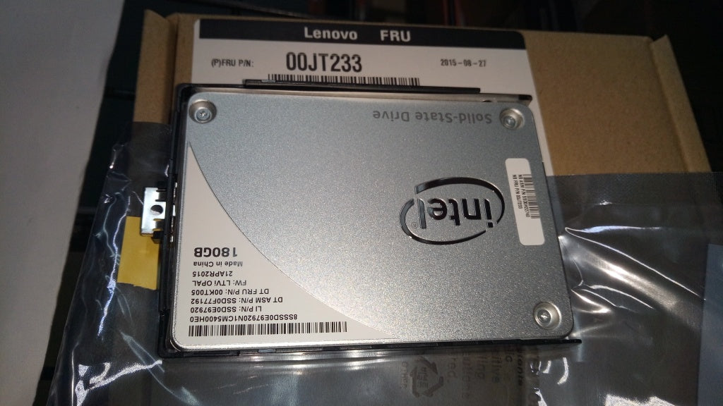 Lenovo Sd Solid State Drives - 00JT233
