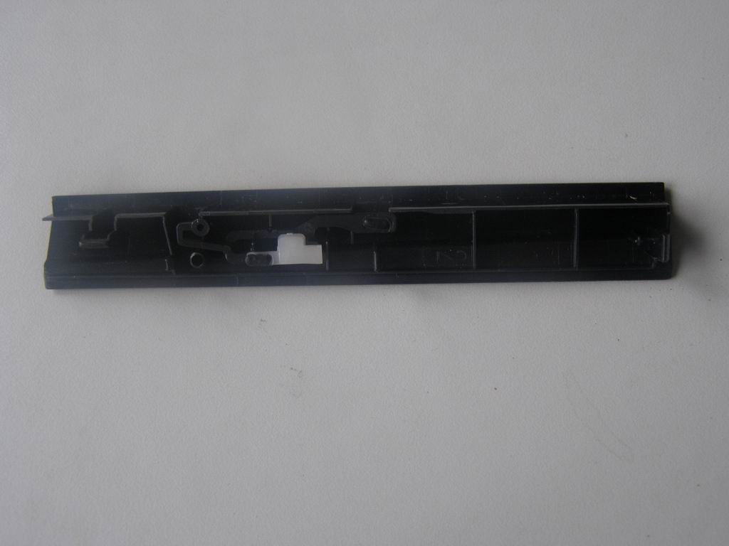 Lenovo 31048981 Odd Bezel La57 Assembly Tray I