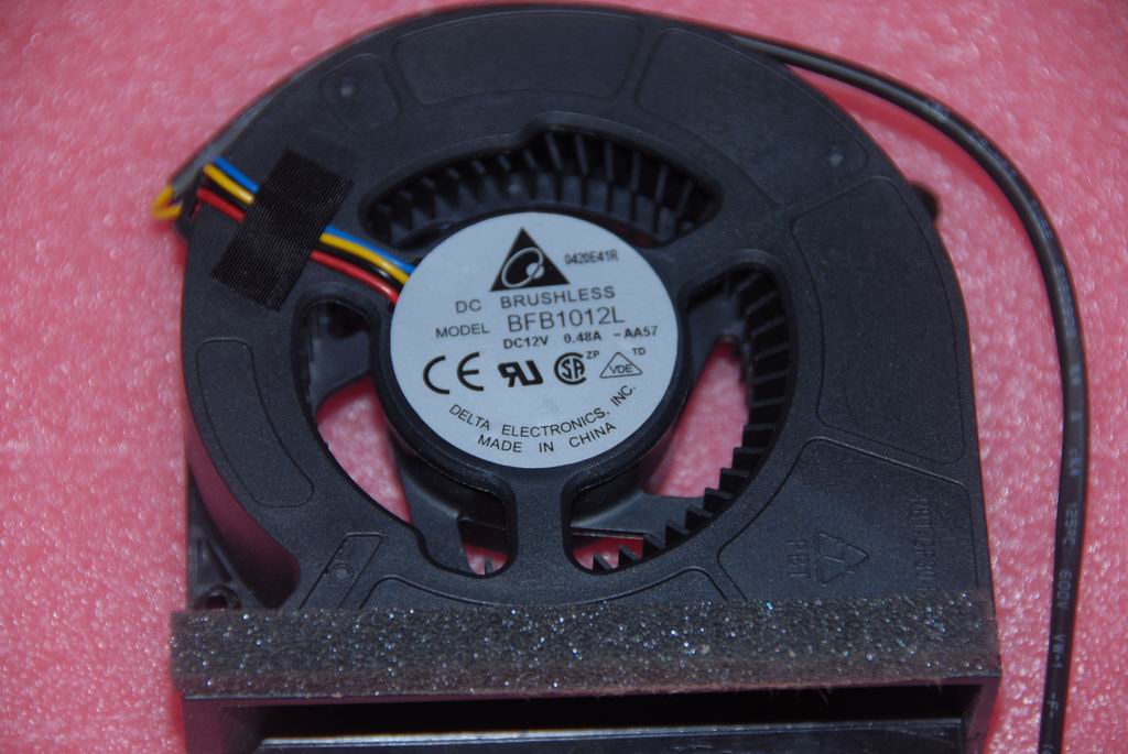 Lenovo 31045044 Fan B300 Sys Dc12V 1.2A 88*88*